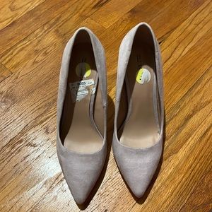Light purple suede heels.